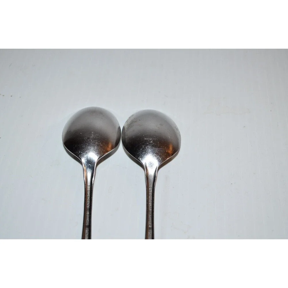 Oneida Deluxe Chateau 2 pc‎ Soup Spoons 6 7/8